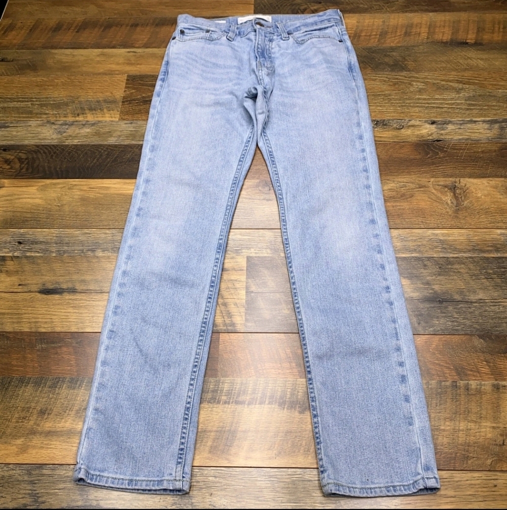 Hollister Faded Blue Denim Jeans- Skinny Fit Epic Flex